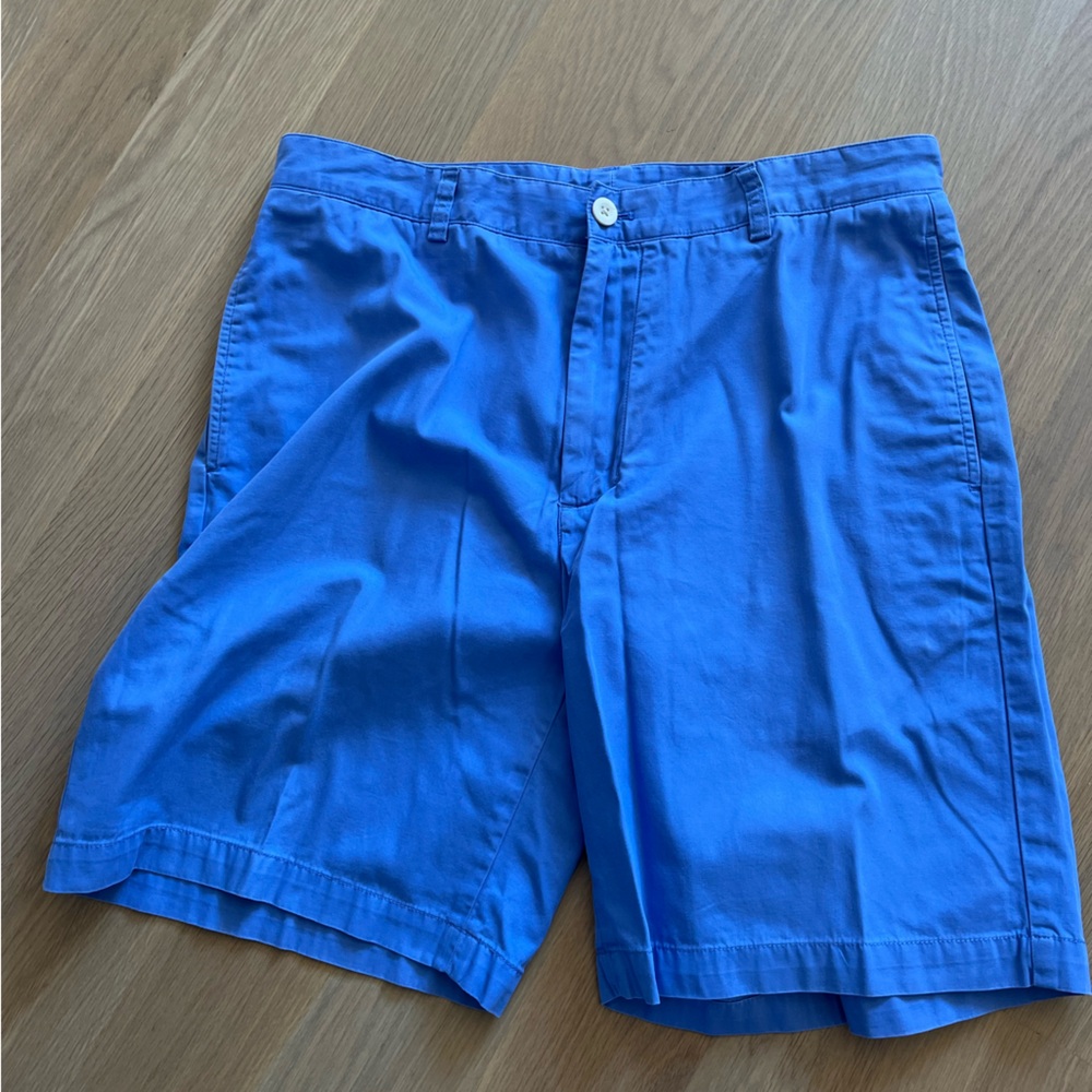 Blue vineyard vines shorts